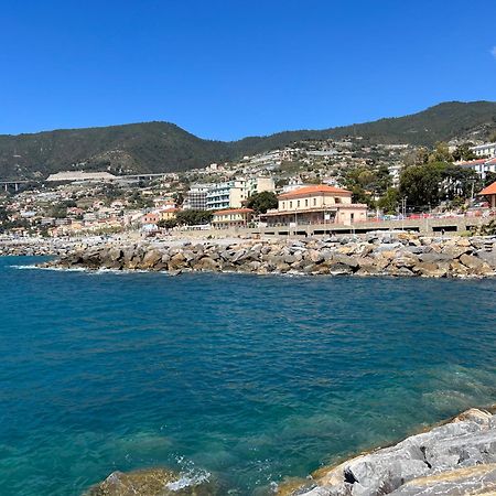 Apartmán La Rosa Dei Venti, Centro Storico, 50 Metri Dalle Spiagge Ospedaletti Exteriér fotografie