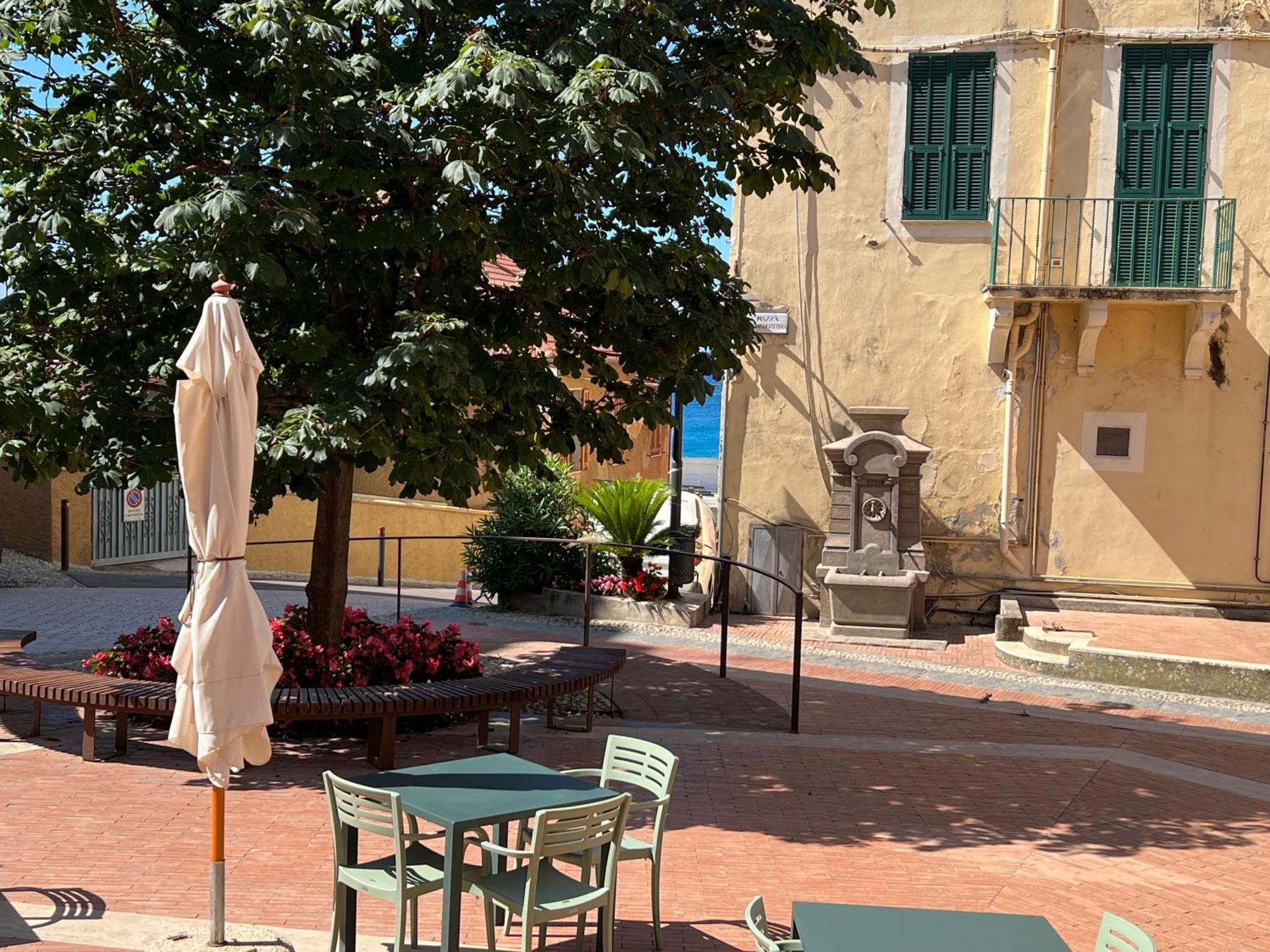 Apartmán La Rosa Dei Venti, Centro Storico, 50 Metri Dalle Spiagge Ospedaletti Exteriér fotografie